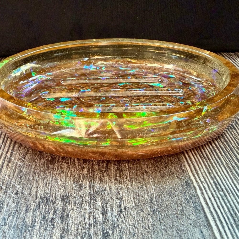 Iridescent Resin soap dish/trinket dish - Picture 4 of 6